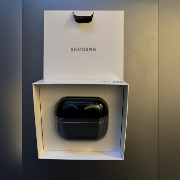 Samsung Galaxy Buds3 en Argent oreillettes neuves - Picture 6 of 10